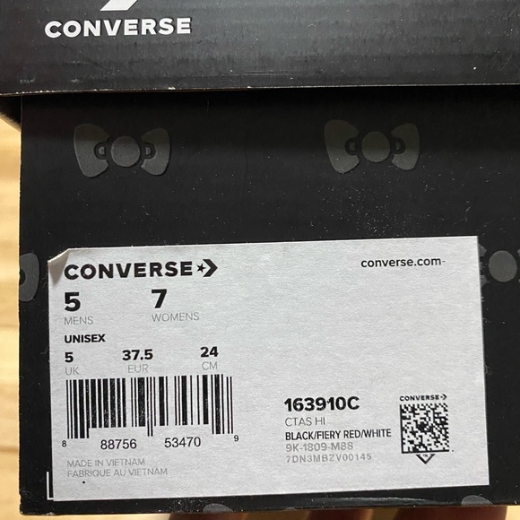 Hello Kitty Converse - Picture 7 of 9